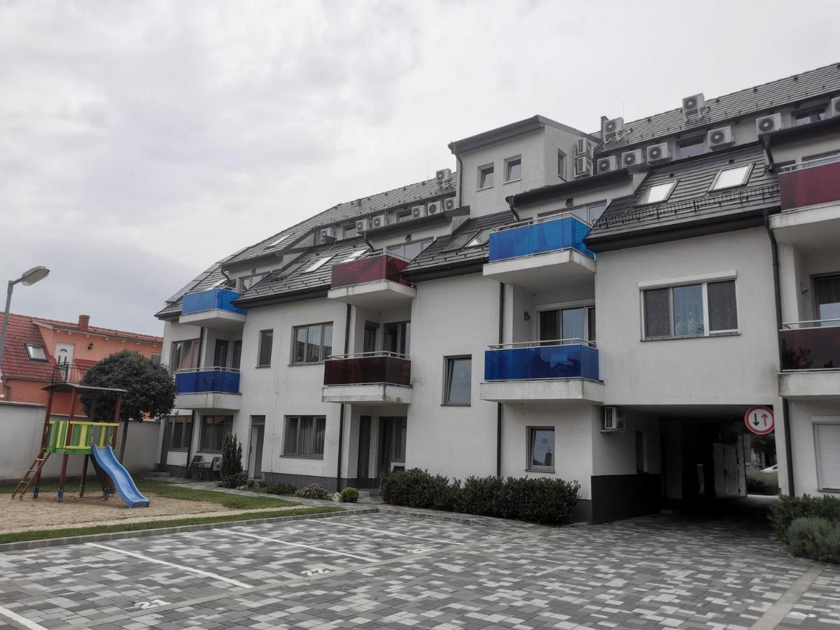 Szabo Lux Apartman Sárvár Esterno foto